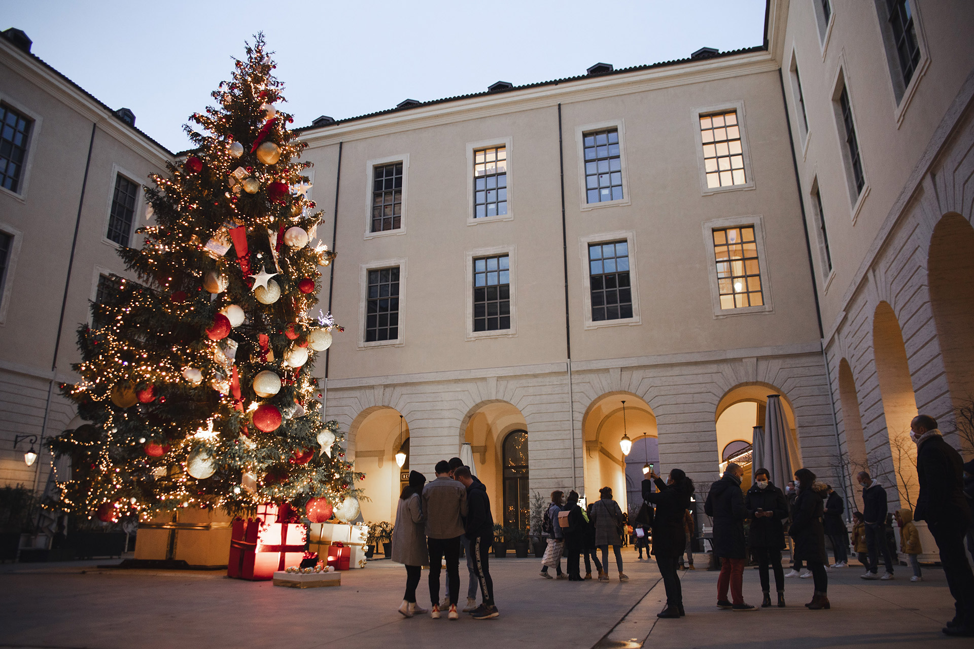 Le grand hôtel-Dieu en période de Fêtes de fin d'année © Manon Charon / Grand Hôtel-Dieu