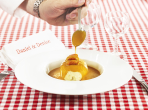 Quenelle de brochet di Daniel et Denise a Lione - photo: copyright Julien Bouvier